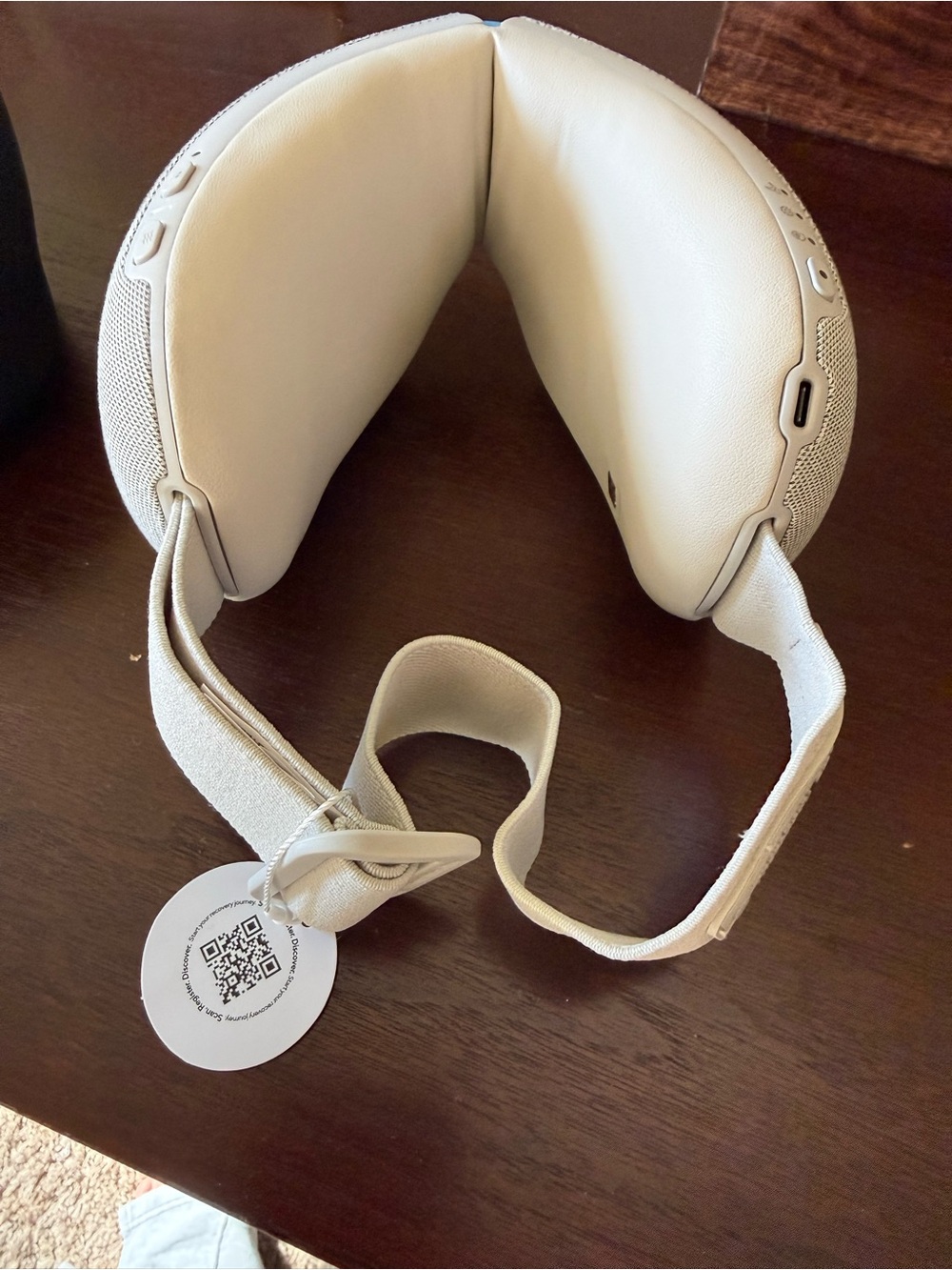 Therabody Light Gray Heated Eye & Relaxation Mask - Picture 11 of 12